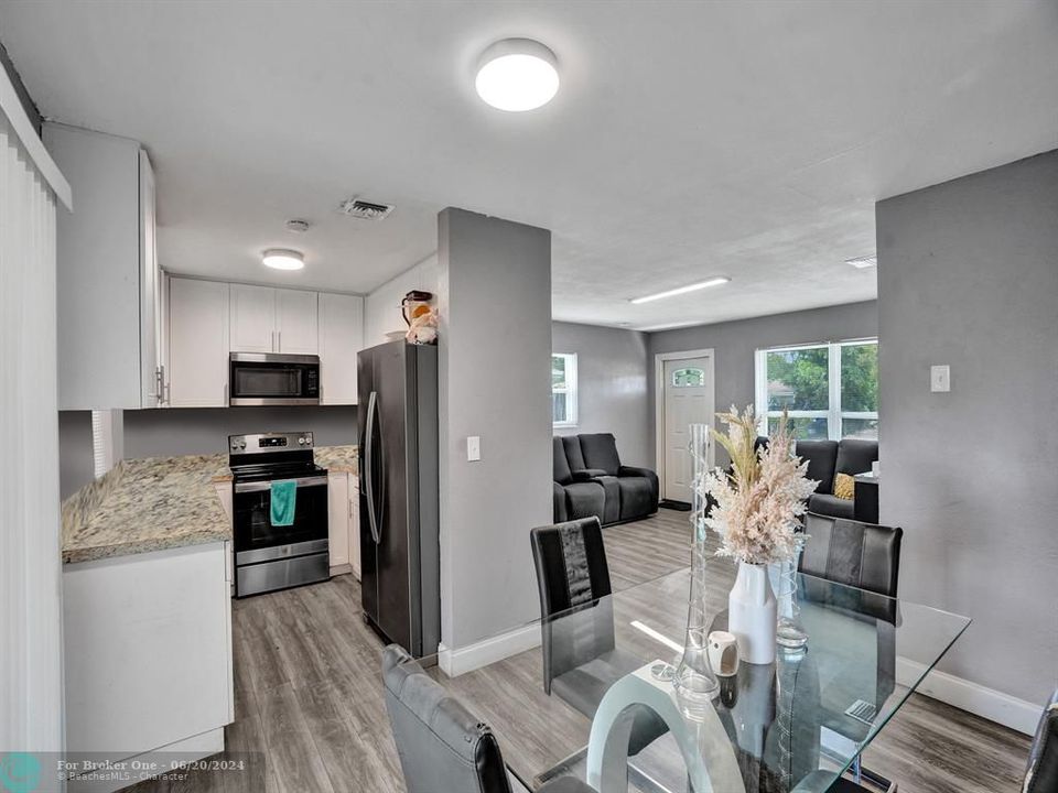 Active With Contract: $400,000 (3 beds, 2 baths, 1208 Square Feet)