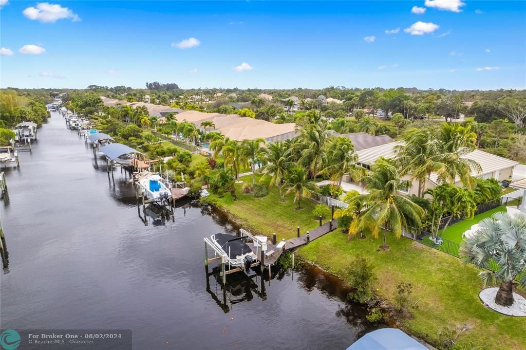 For Sale: $1,550,000 (4 beds, 3 baths, 2568 Square Feet)