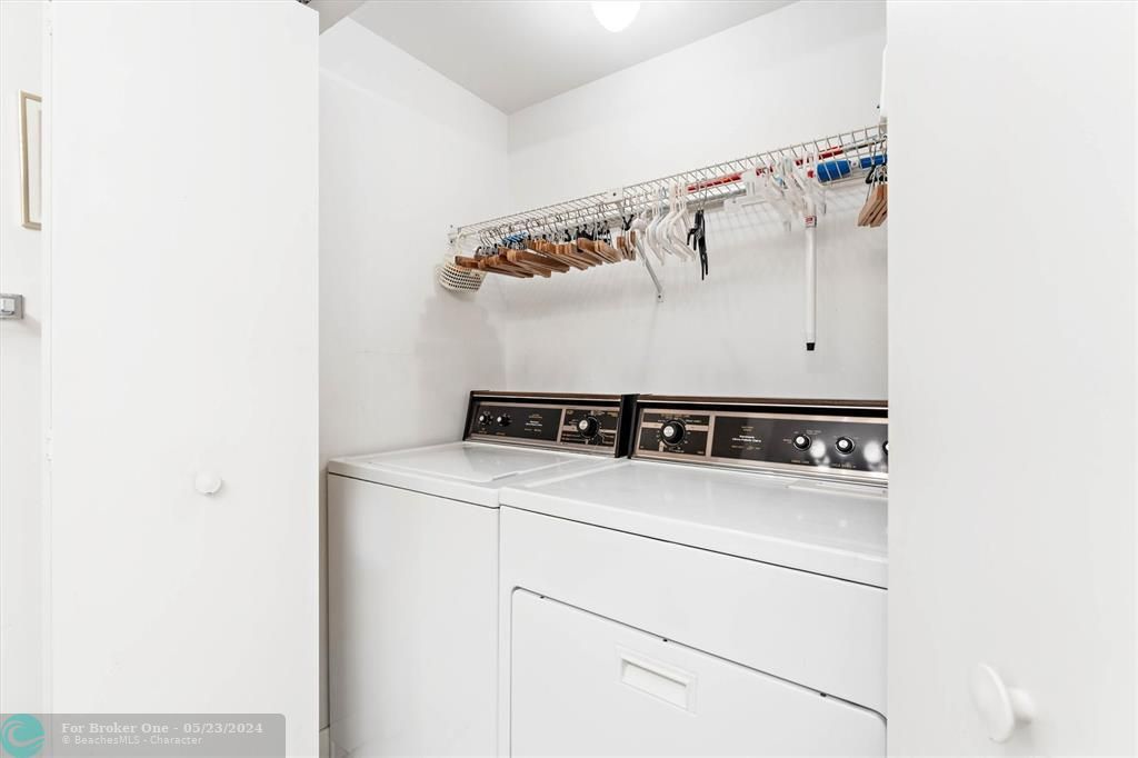 For Rent: $2,900 (2 beds, 2 baths, 1187 Square Feet)