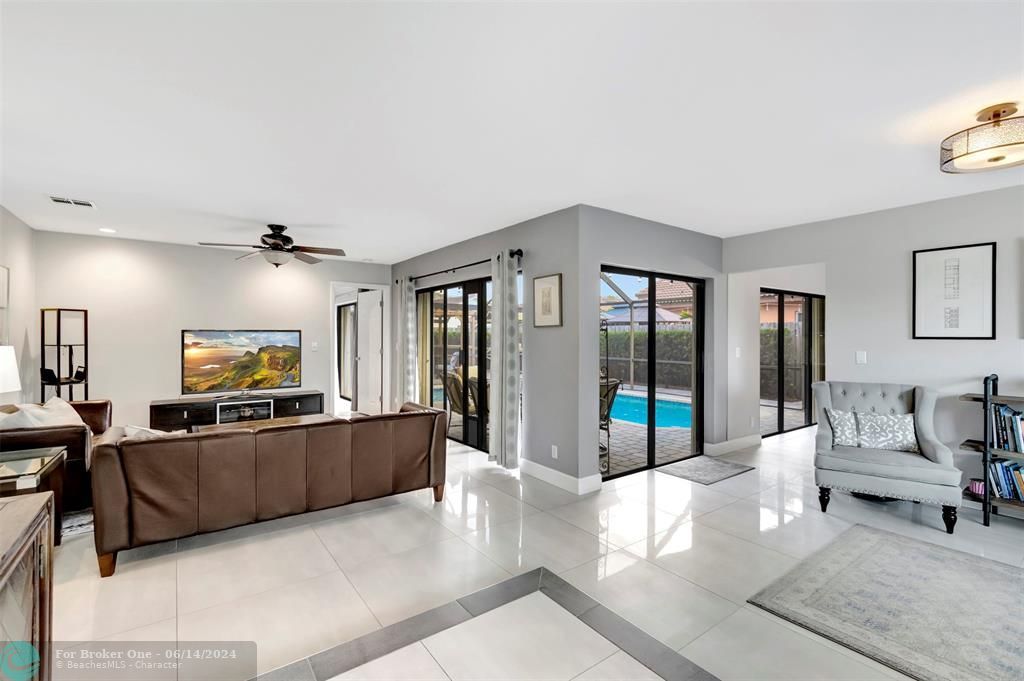 Active With Contract: $725,500 (4 beds, 2 baths, 2000 Square Feet)