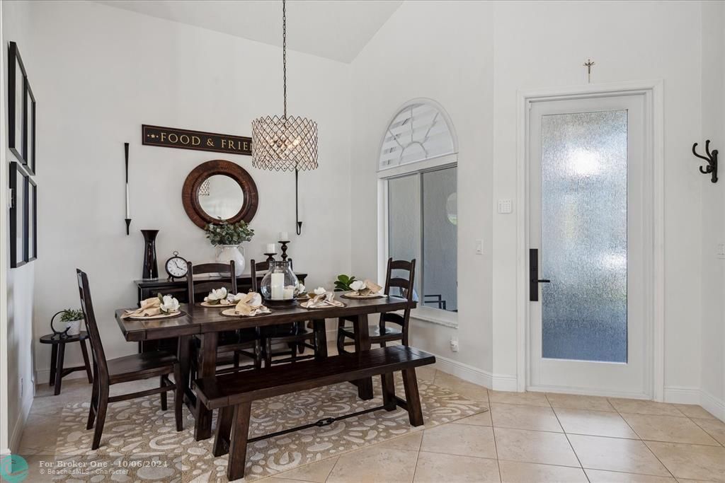 Recently Sold: $610,000 (3 beds, 2 baths, 1664 Square Feet)