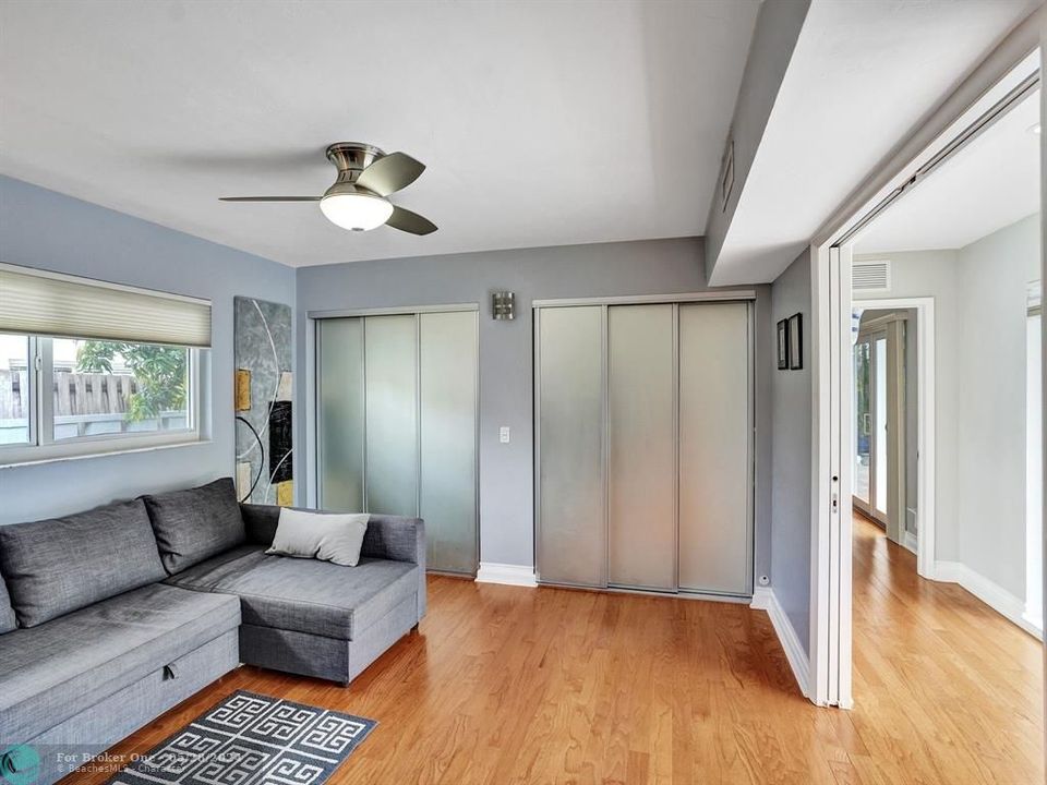 Active With Contract: $1,195,000 (3 beds, 2 baths, 1710 Square Feet)