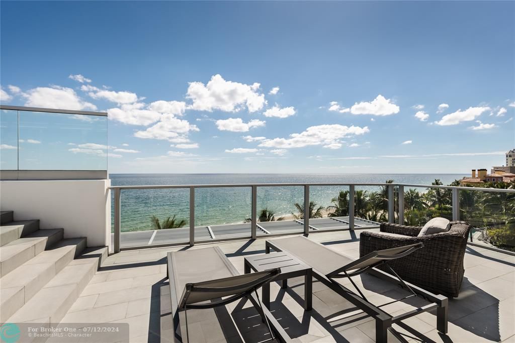 For Sale: $5,450,000 (3 beds, 3 baths, 2434 Square Feet)