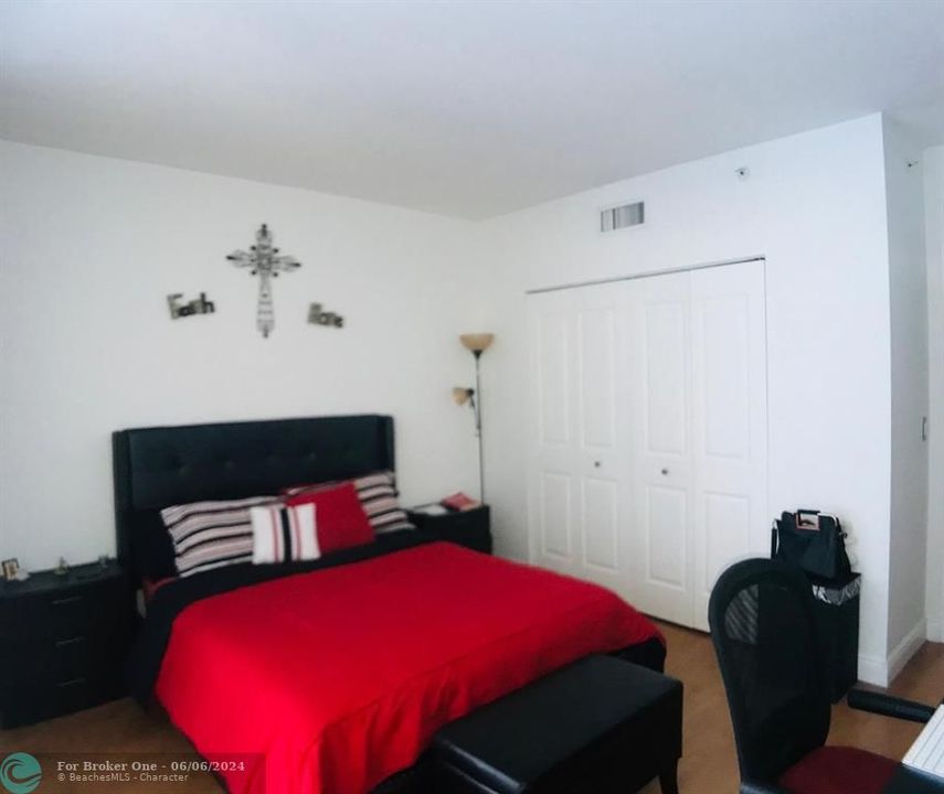 Recently Rented: $2,750 (1 beds, 1 baths, 730 Square Feet)