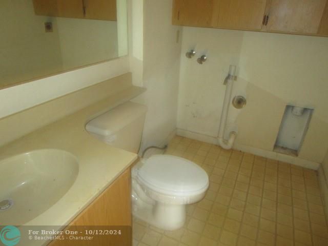 For Sale: $238,500 (2 beds, 2 baths, 1236 Square Feet)