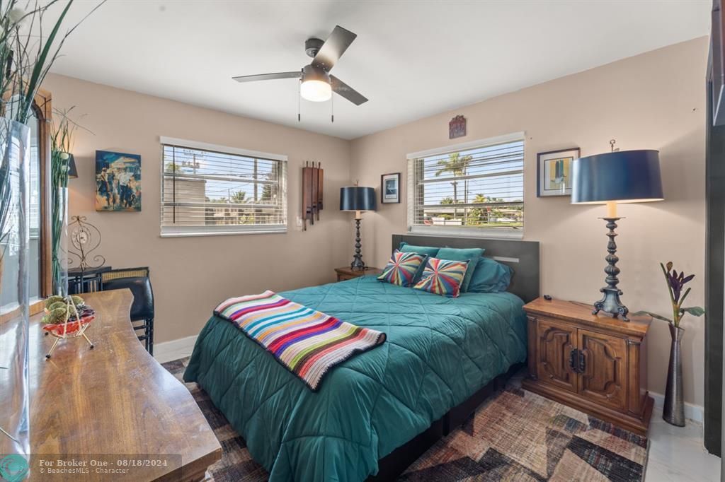 Active With Contract: $598,000 (3 beds, 2 baths, 1554 Square Feet)