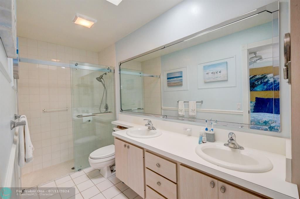 For Sale: $298,900 (2 beds, 2 baths, 1152 Square Feet)