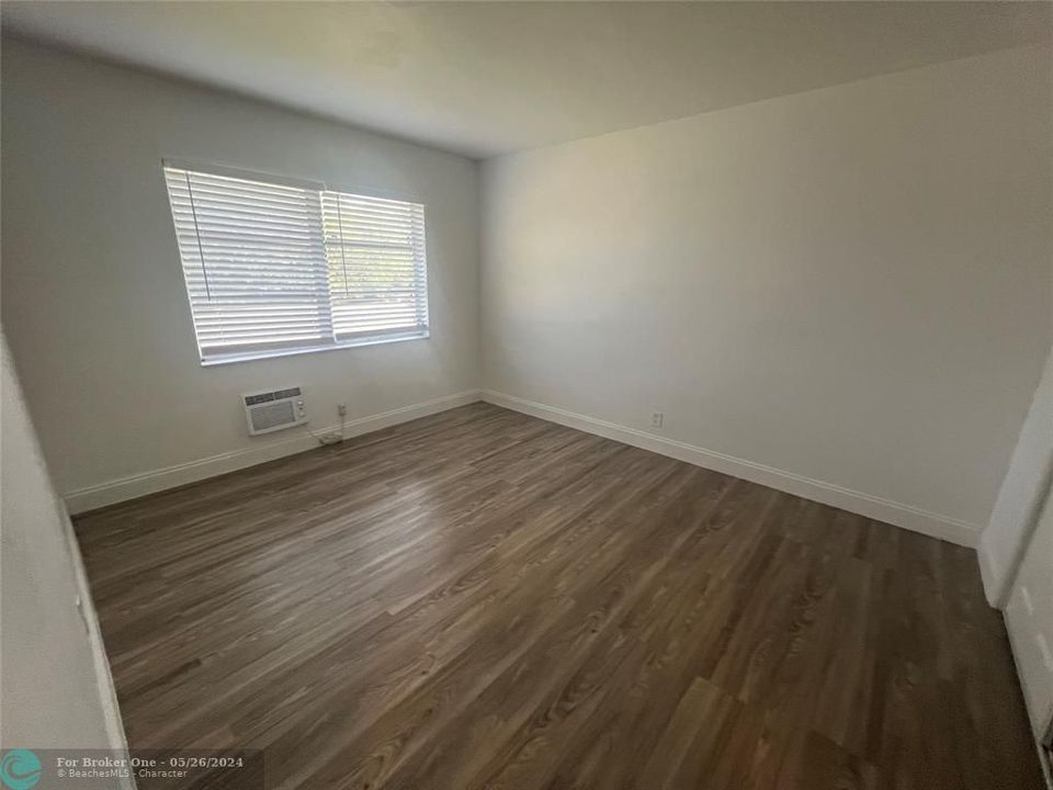For Sale: $1,900 (2 beds, 1 baths, 6599 Square Feet)