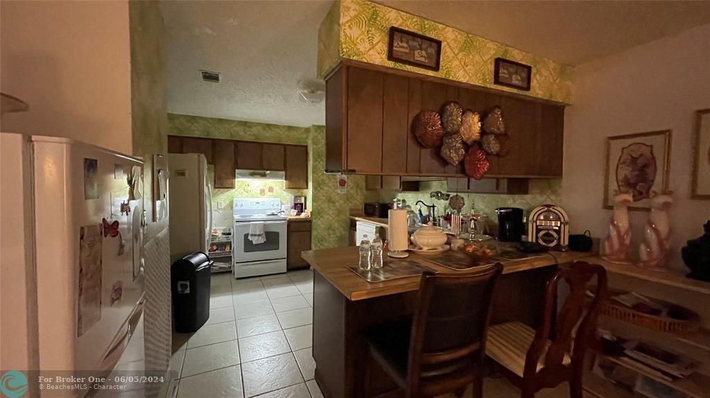 Active With Contract: $189,000 (0 beds, 0 baths, 2785 Square Feet)