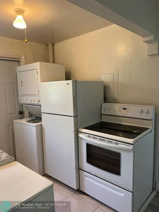 Recently Rented: $1,790 (1 beds, 1 baths, 580 Square Feet)