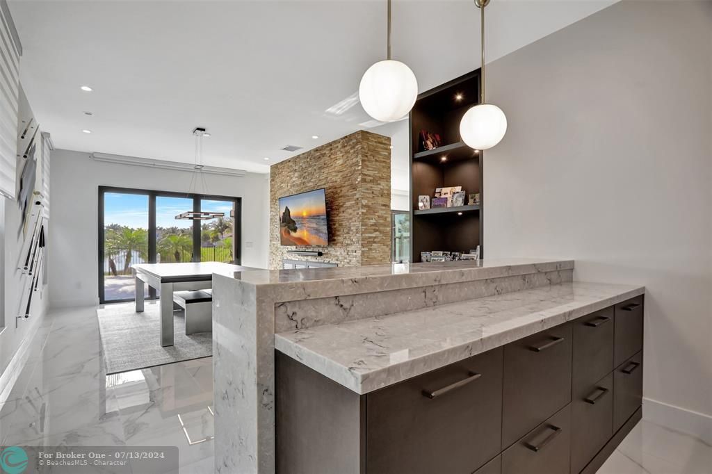 For Sale: $2,950,000 (5 beds, 5 baths, 5330 Square Feet)