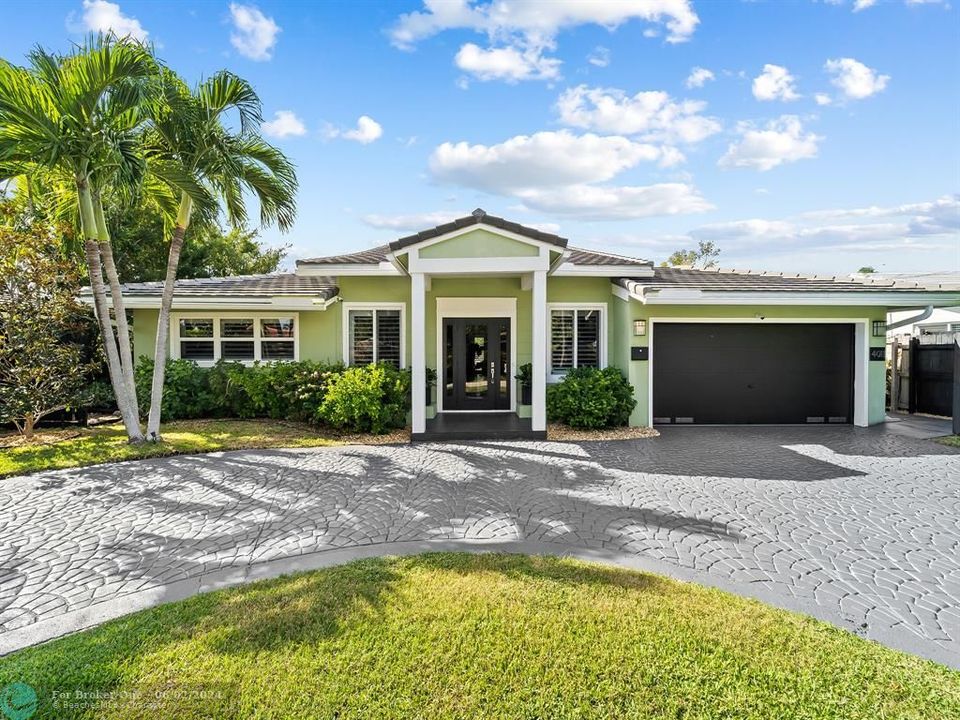 Recently Sold: $1,199,000 (3 beds, 3 baths, 2546 Square Feet)