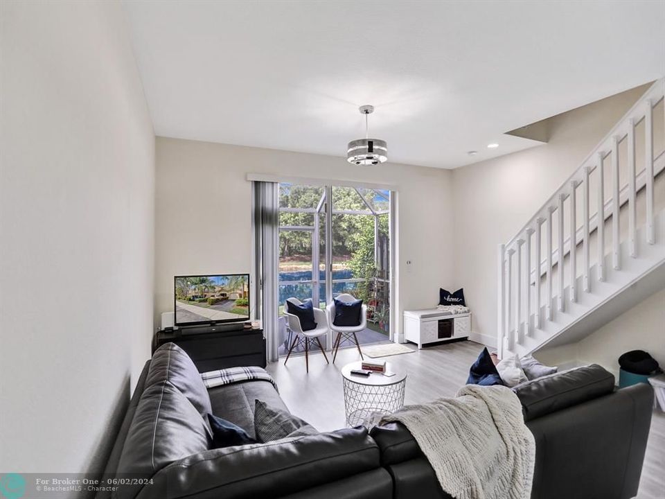 Recently Sold: $505,000 (2 beds, 2 baths, 1155 Square Feet)