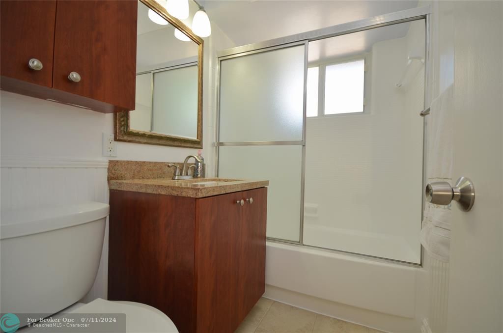 最近售出: $610,000 (3 贝兹, 2 浴室, 1600 平方英尺)