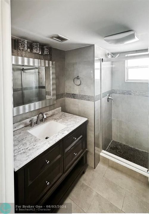 Active With Contract: $154,000 (1 beds, 1 baths, 1036 Square Feet)