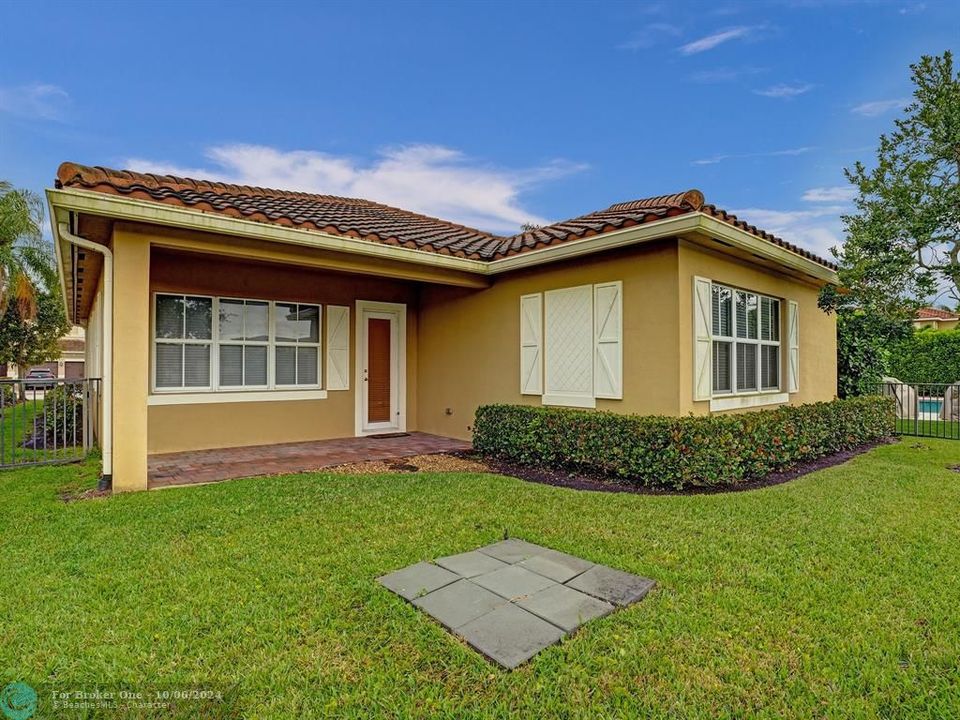 For Sale: $825,000 (3 beds, 2 baths, 2151 Square Feet)