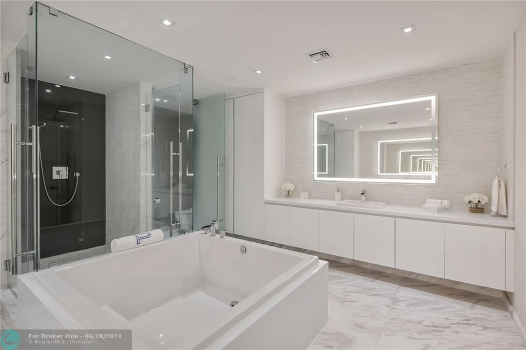 Недавно арендовано: $19,500 (4 спален, 4 ванн, 3204 Квадратных фут)