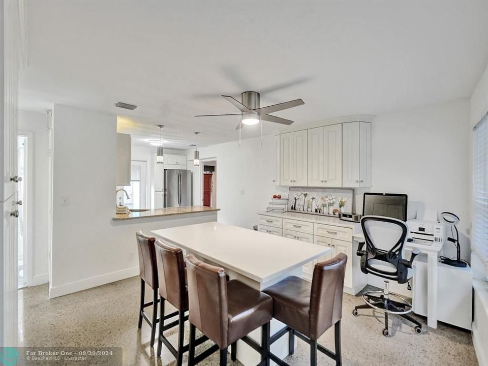 Active With Contract: $485,000 (3 beds, 1 baths, 1117 Square Feet)