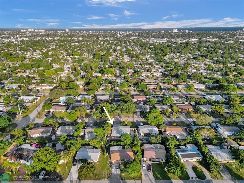 Active With Contract: $485,000 (3 beds, 1 baths, 1117 Square Feet)