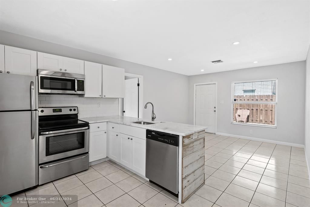 Active With Contract: $719,000 (0 beds, 0 baths, 1290 Square Feet)