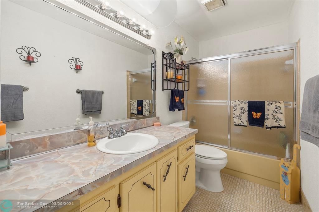 待售: $338,000 (2 贝兹, 2 浴室, 1527 平方英尺)