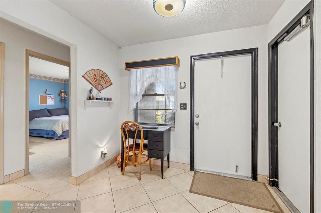 For Sale: $338,000 (2 beds, 2 baths, 1527 Square Feet)