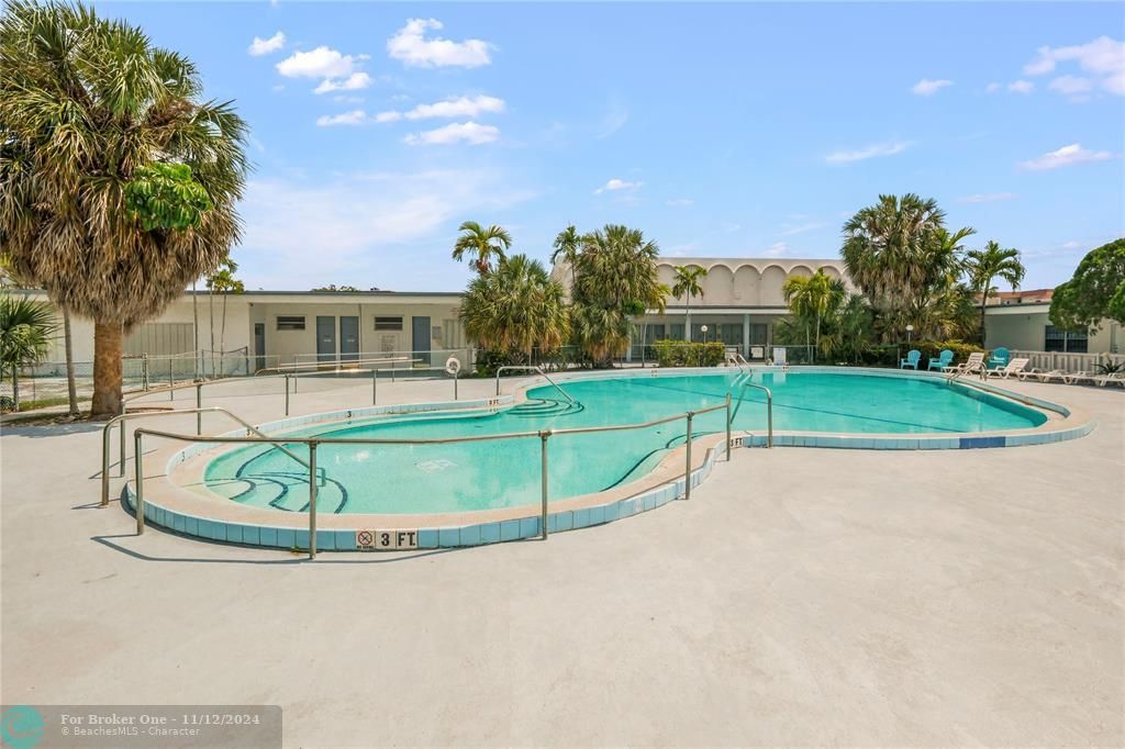 Active With Contract: $65,000 (1 beds, 1 baths, 730 Square Feet)