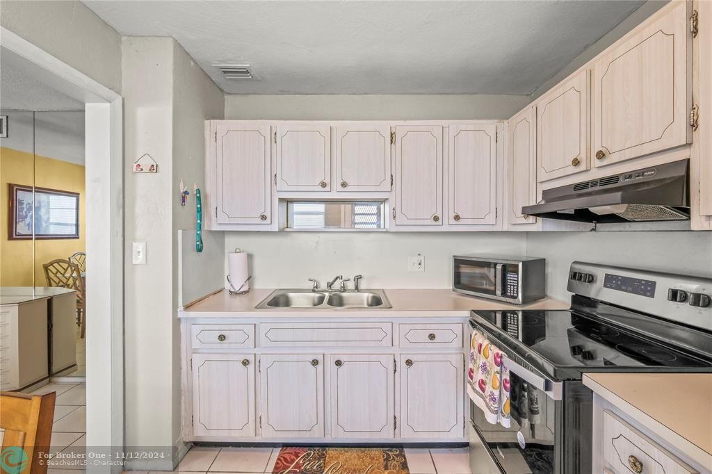 Active With Contract: $65,000 (1 beds, 1 baths, 730 Square Feet)