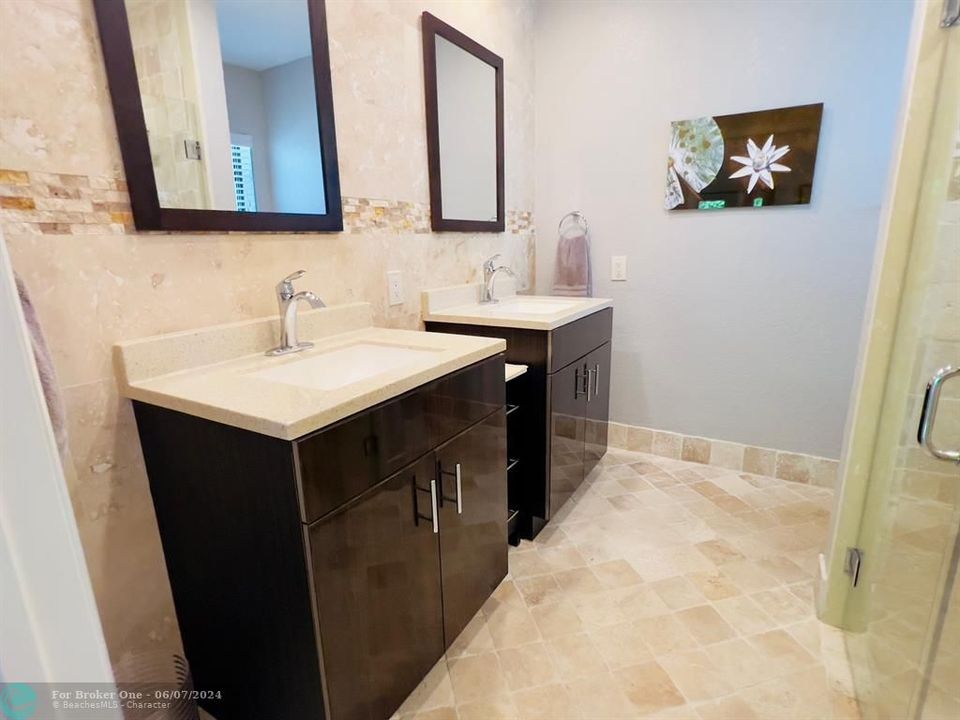 Active With Contract: $375,000 (2 beds, 2 baths, 1340 Square Feet)