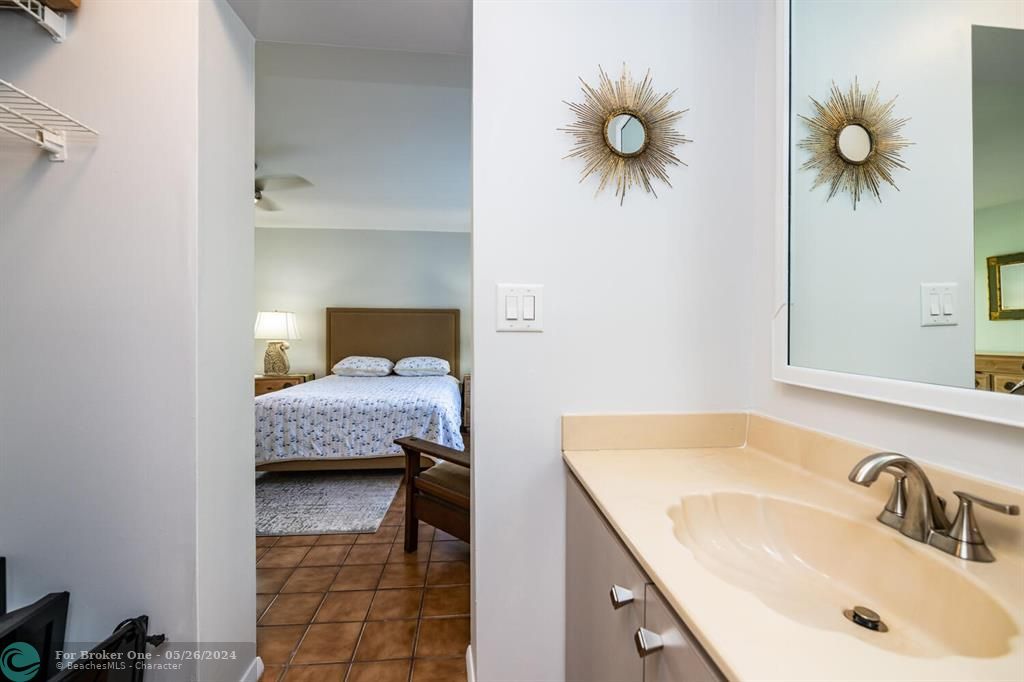 En Venta: $3,600 (2 camas, 2 baños, 1100 Pies cuadrados)