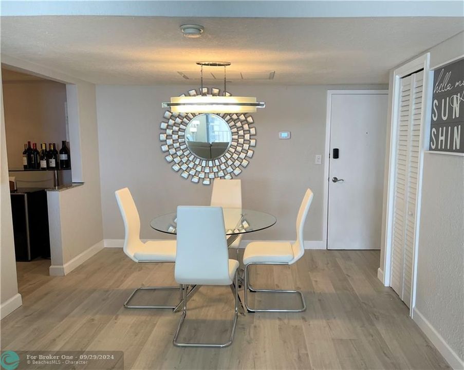 Active With Contract: $4,500 (2 beds, 2 baths, 1120 Square Feet)