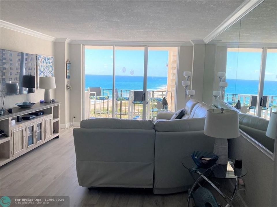 Active With Contract: $4,500 (2 beds, 2 baths, 1120 Square Feet)