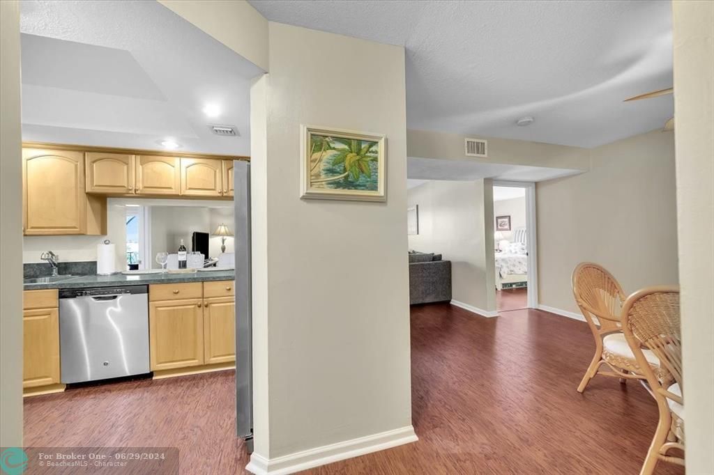 Recently Sold: $379,900 (2 beds, 2 baths, 1145 Square Feet)