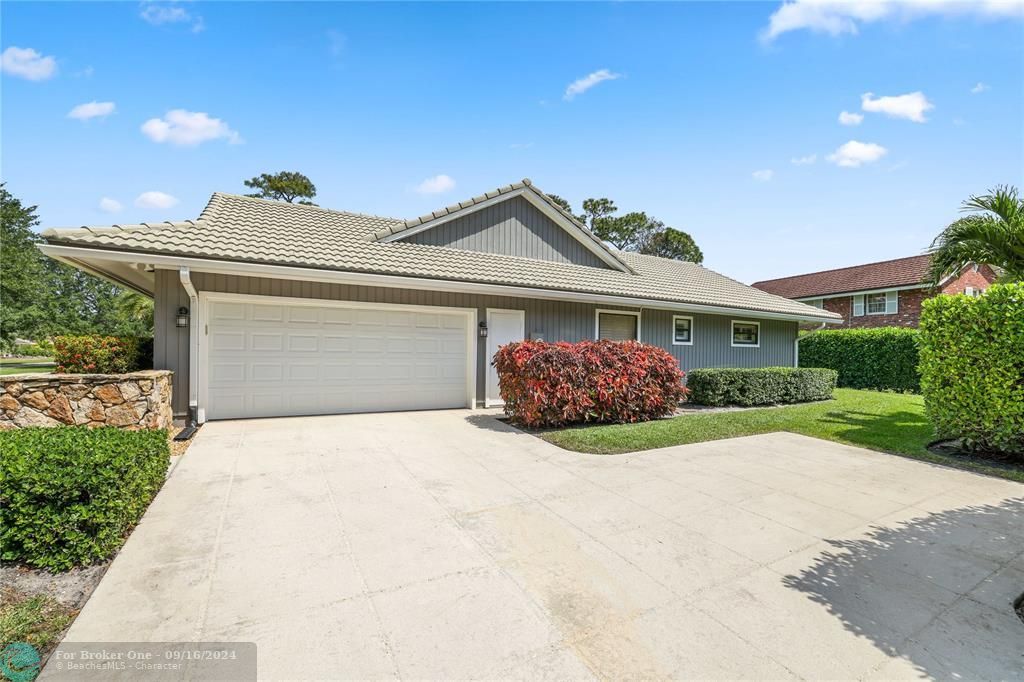 Recently Sold: $859,000 (4 beds, 2 baths, 2229 Square Feet)