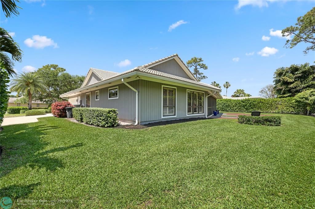 Recently Sold: $859,000 (4 beds, 2 baths, 2229 Square Feet)