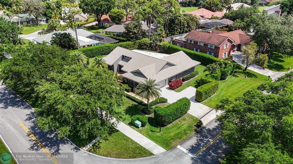 Recently Sold: $859,000 (4 beds, 2 baths, 2229 Square Feet)