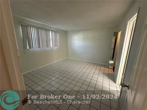 Active With Contract: $155,000 (1 beds, 1 baths, 750 Square Feet)