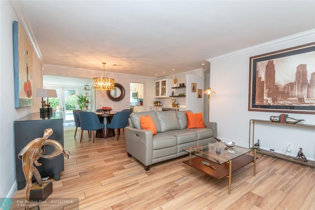 Active With Contract: $915,000 (3 beds, 2 baths, 1391 Square Feet)