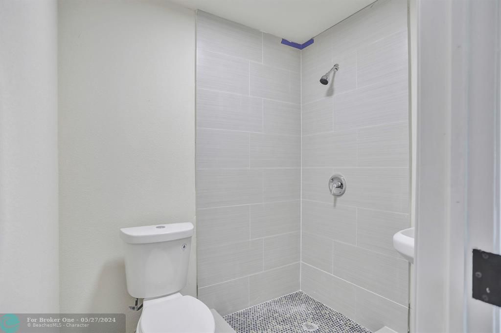 Active With Contract: $1,200 (0 beds, 1 baths, 0 Square Feet)