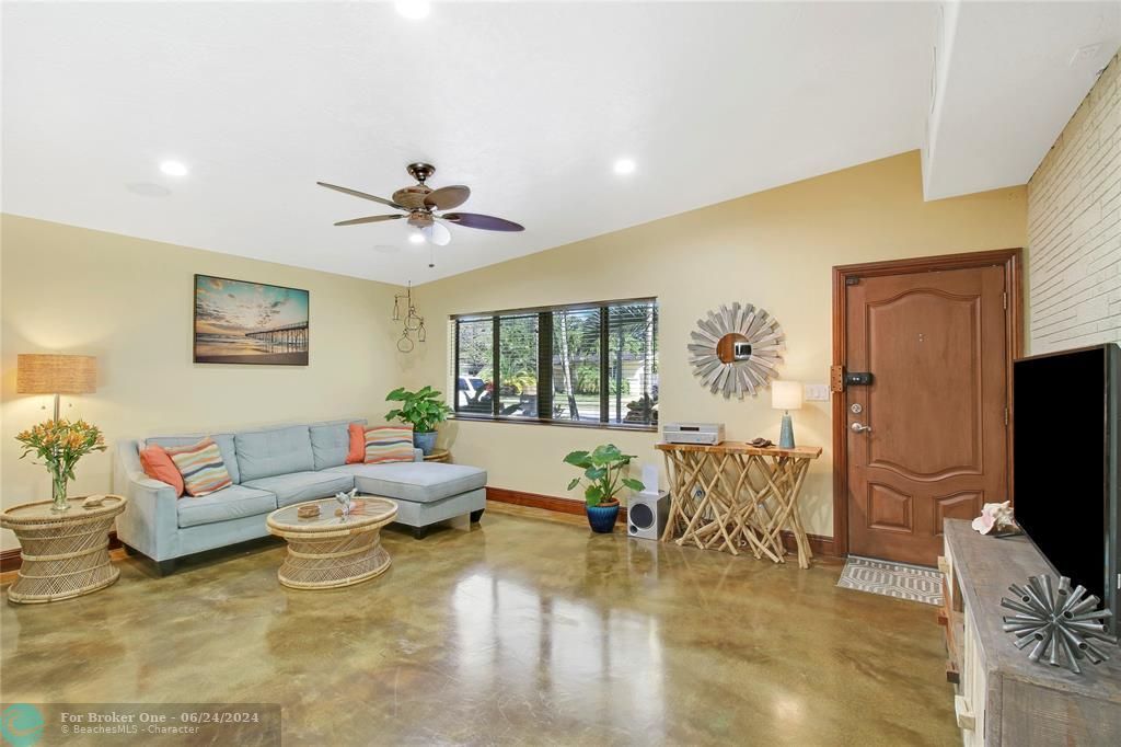 Active With Contract: $629,900 (3 beds, 2 baths, 1895 Square Feet)