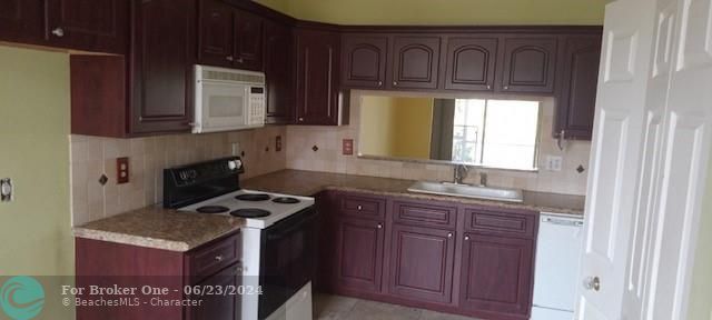 For Sale: $378,100 (2 beds, 2 baths, 1471 Square Feet)