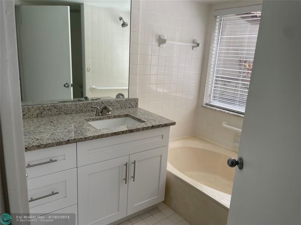Недавно арендовано: $2,700 (2 спален, 2 ванн, 1163 Квадратных фут)
