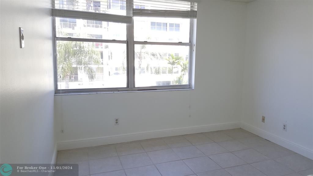 For Rent: $2,250 (2 beds, 2 baths, 1213 Square Feet)