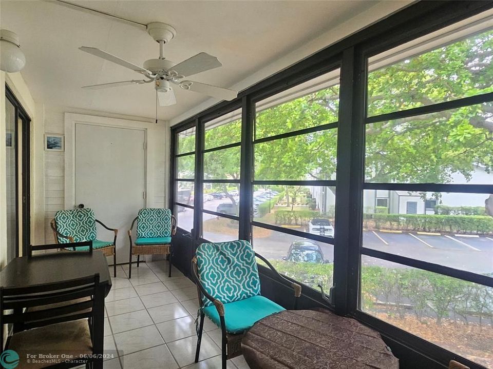 Active With Contract: $169,000 (2 beds, 2 baths, 1000 Square Feet)