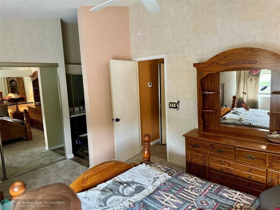 En Venta: $360,000 (2 camas, 2 baños, 1343 Pies cuadrados)