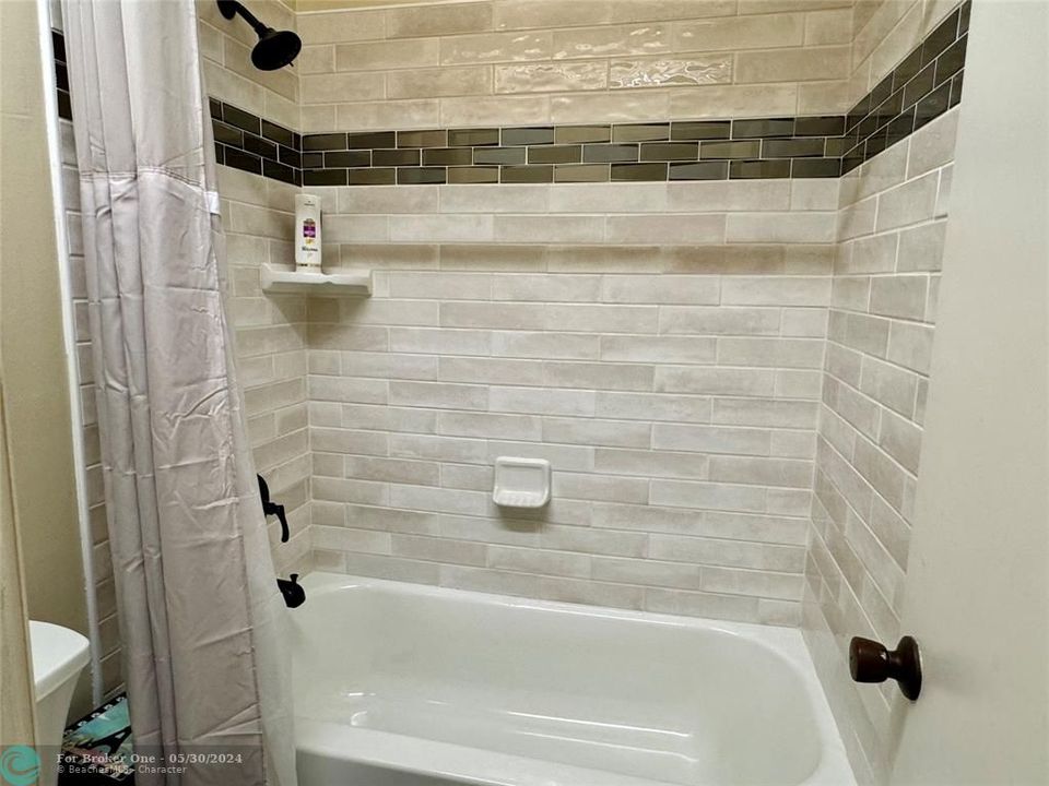 待售: $360,000 (2 贝兹, 2 浴室, 1343 平方英尺)