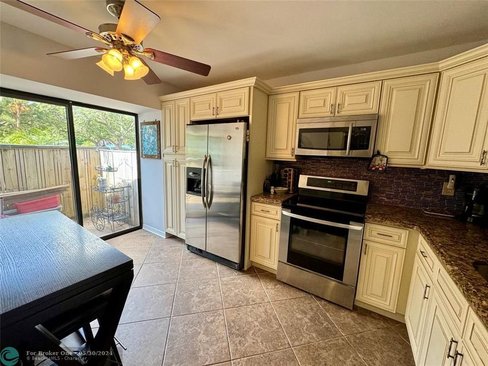 For Sale: $360,000 (2 beds, 2 baths, 1343 Square Feet)