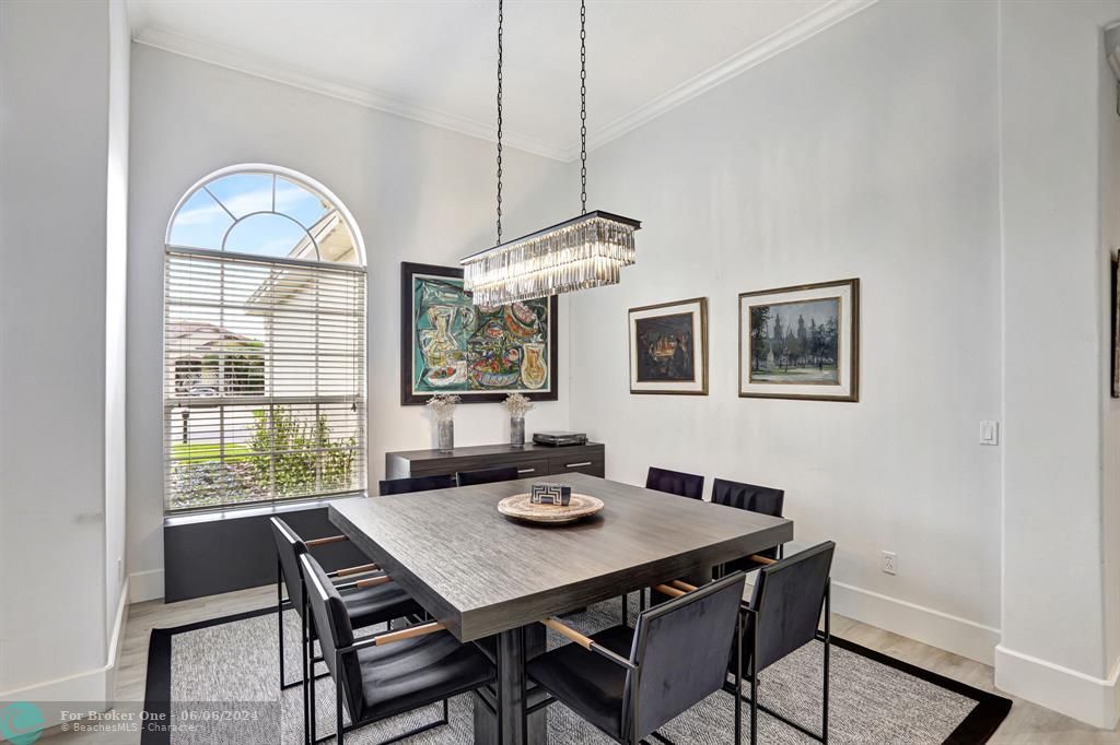Recently Sold: $835,000 (5 beds, 3 baths, 3128 Square Feet)