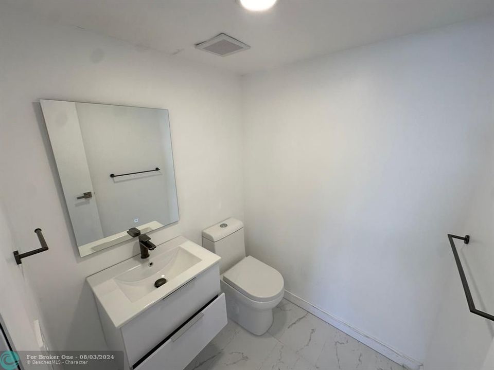 最近租的: $3,450 (3 贝兹, 1 浴室, 1066 平方英尺)
