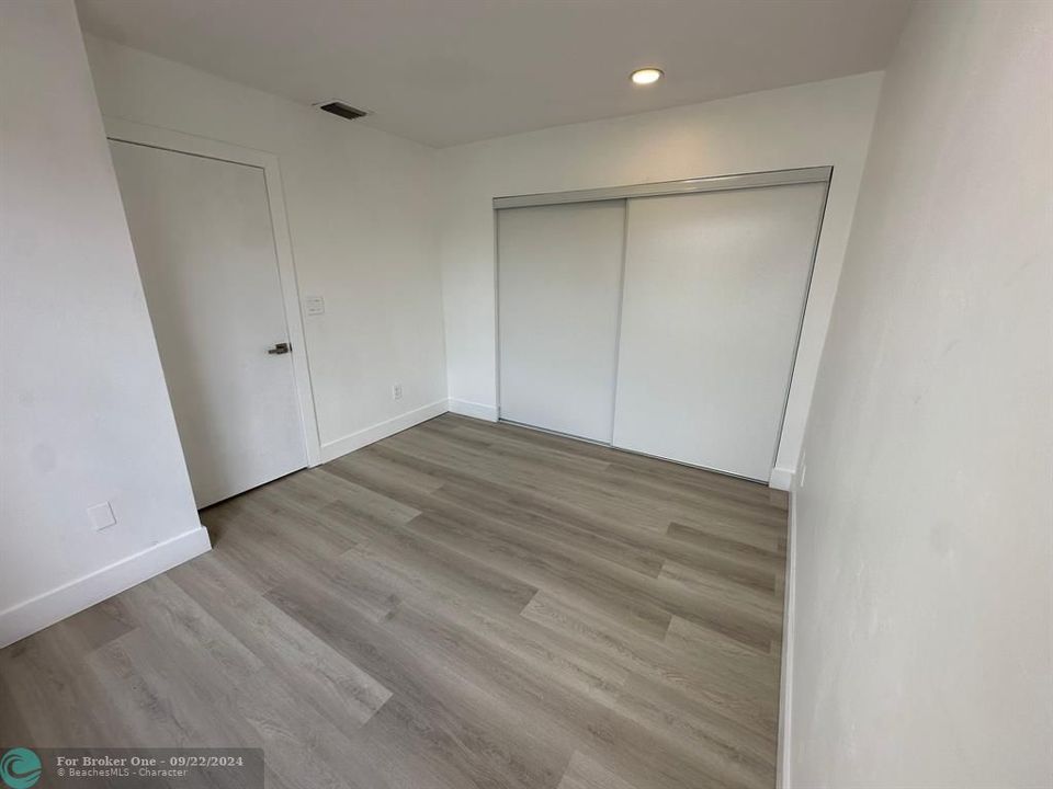 Recently Rented: $3,450 (3 beds, 1 baths, 1066 Square Feet)